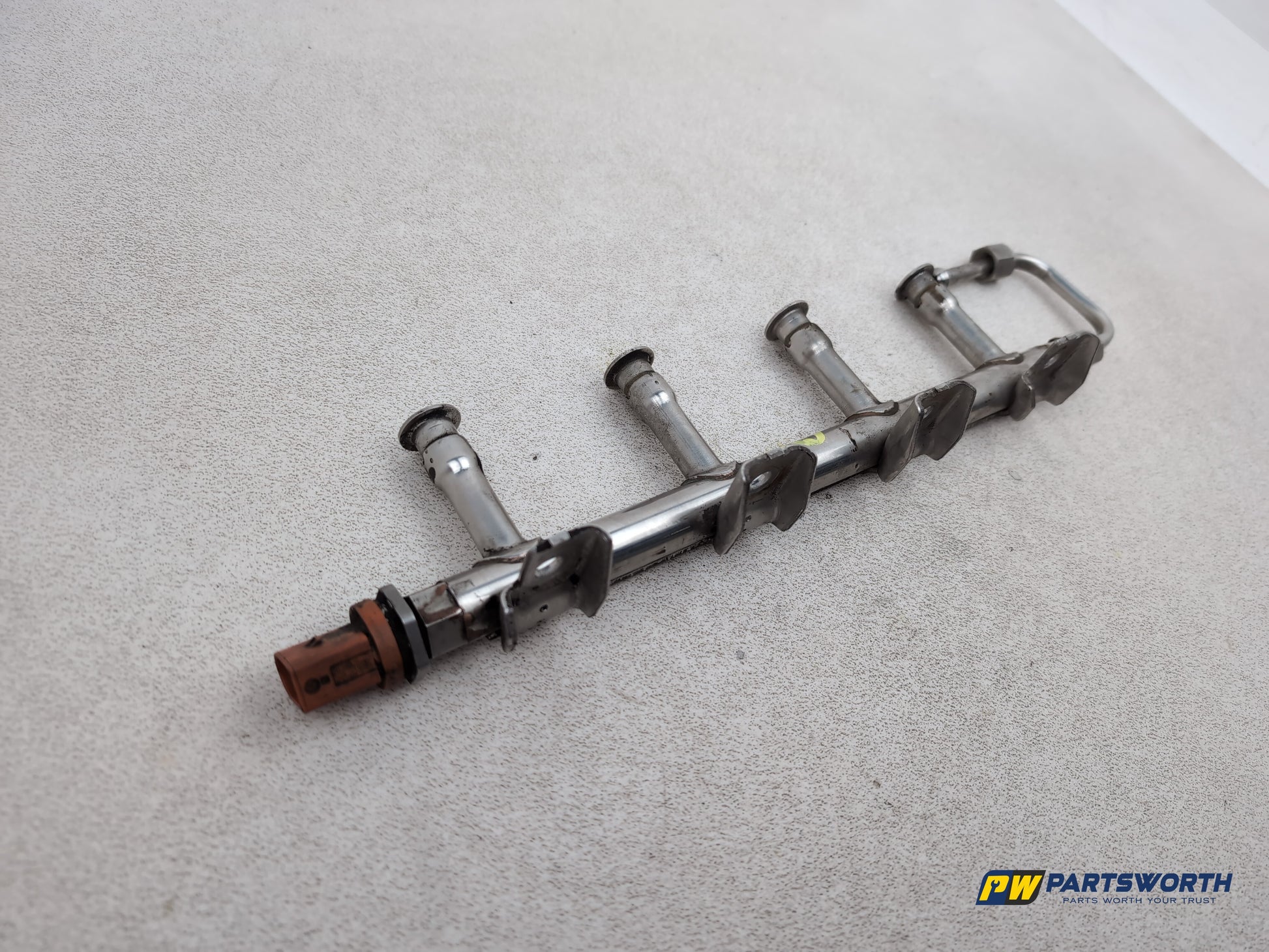 Injection rail 3