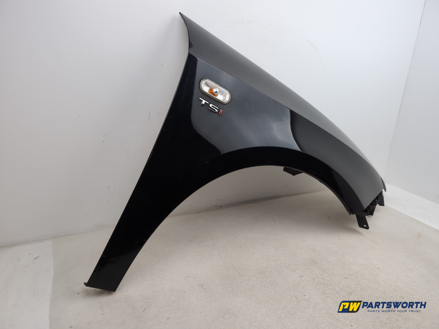 Wing Front RH 3