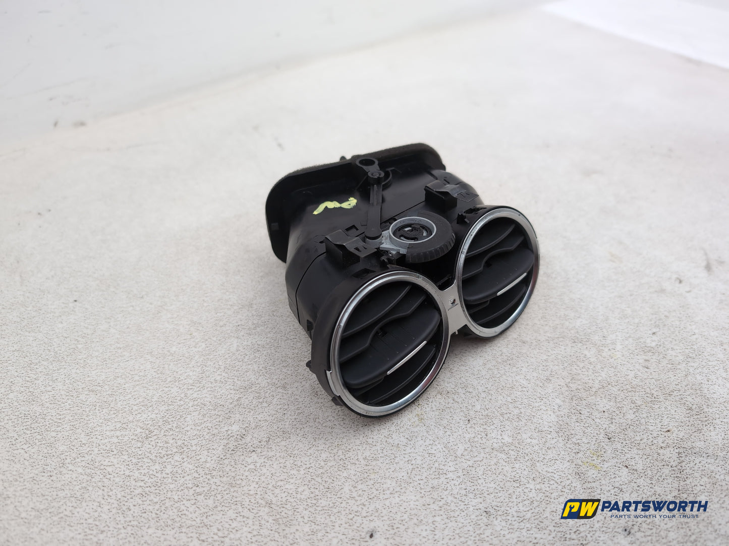 Facia Vent LH 3