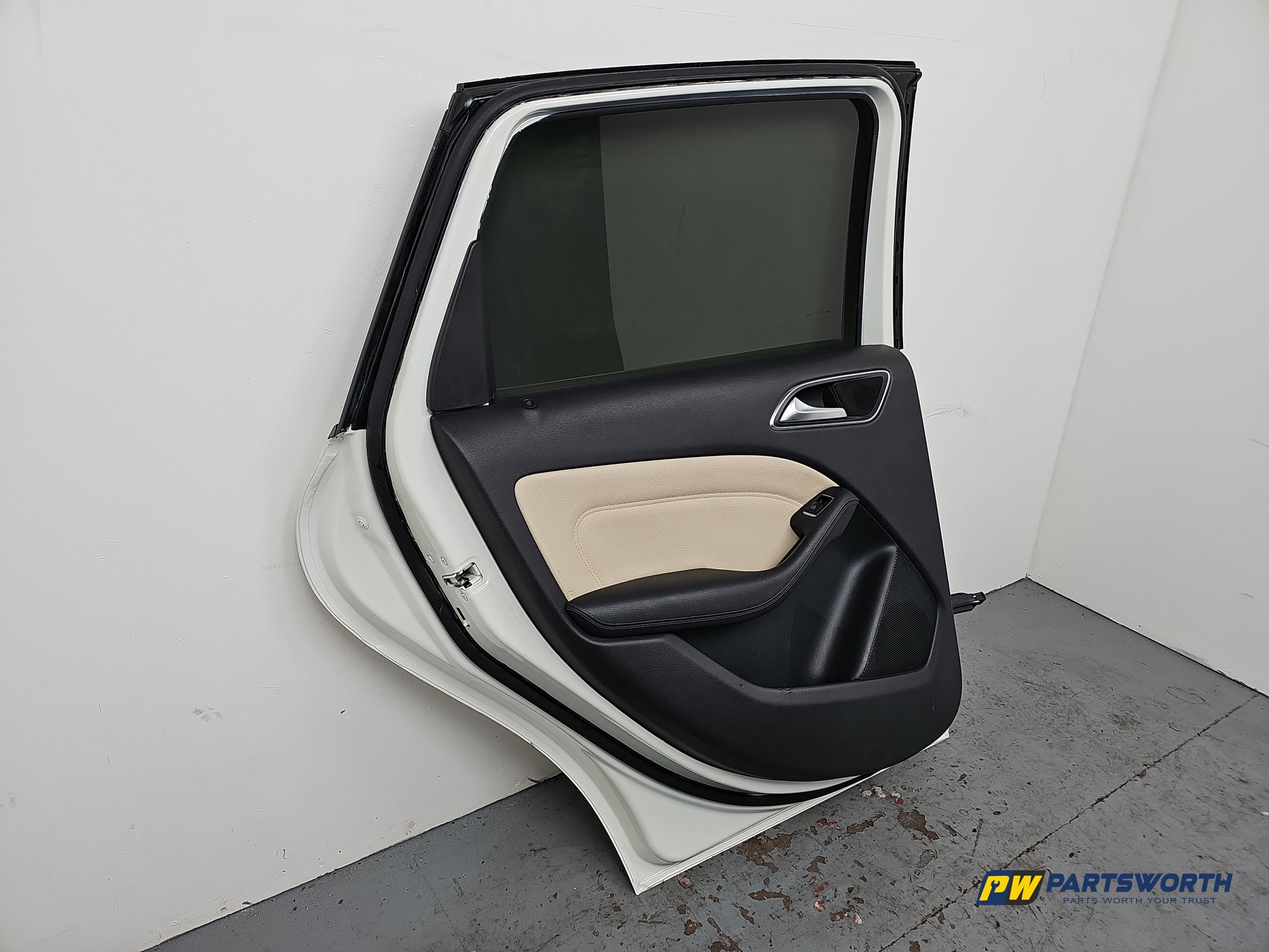 Door Rear LH 9
