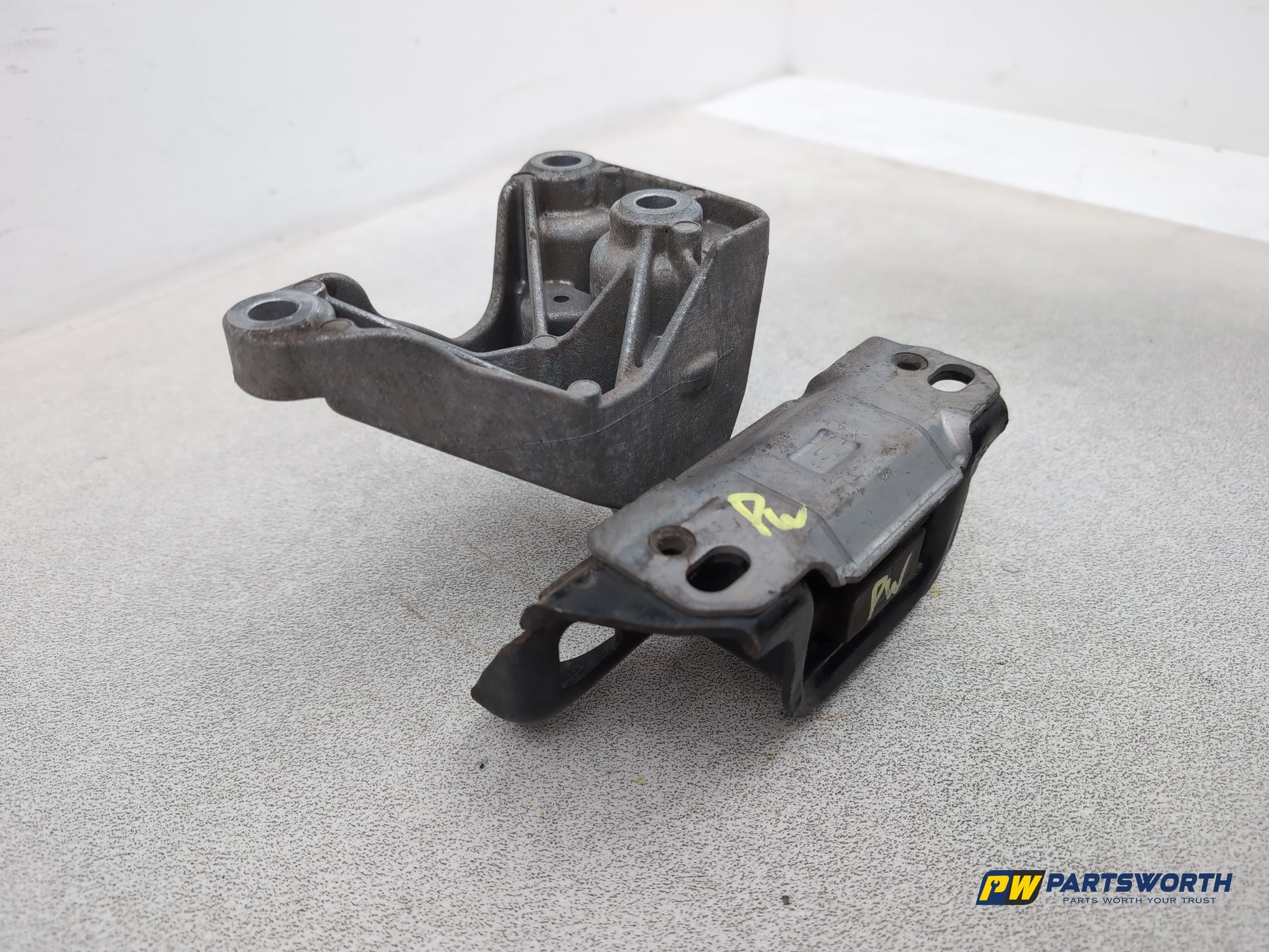 Engine Mounting Bracket 3