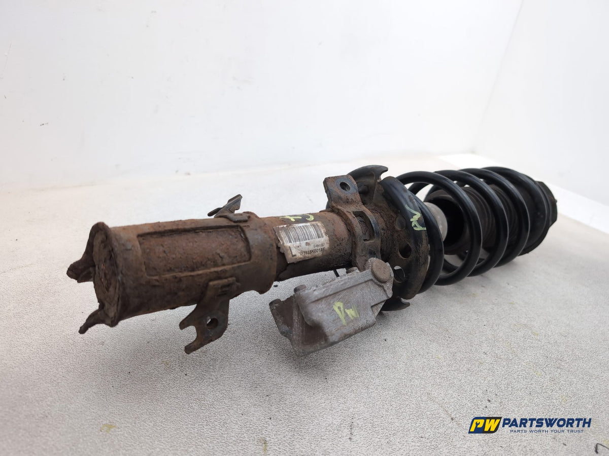 FRONT LEFT SUSPENSION LEG STRUT HUB 3