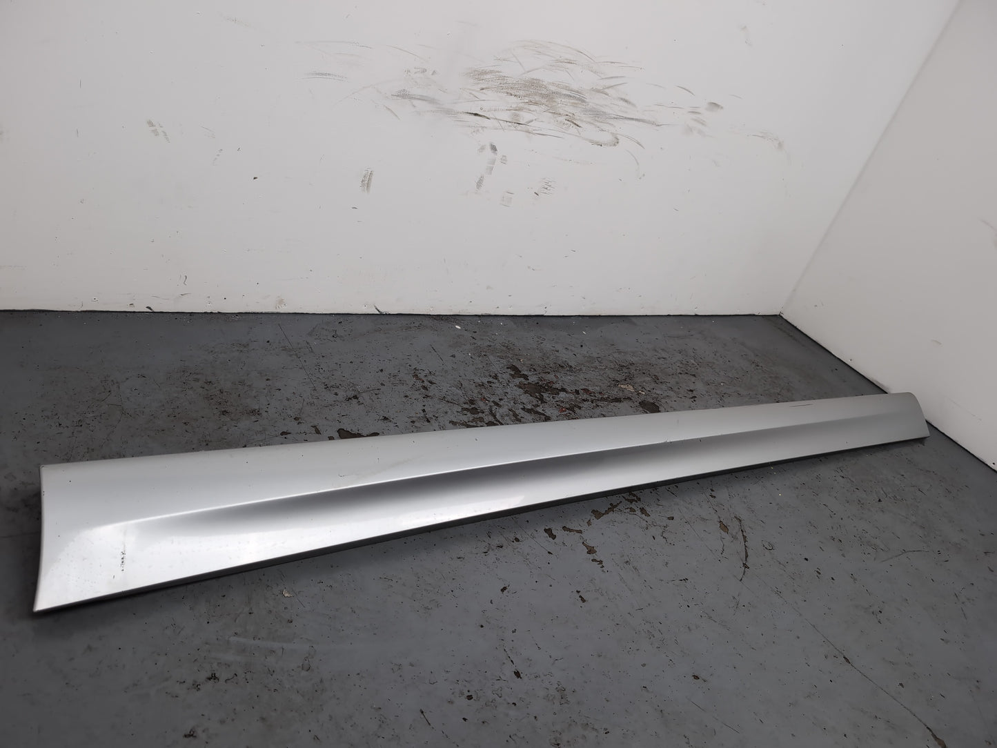 Side Skirt LH 5