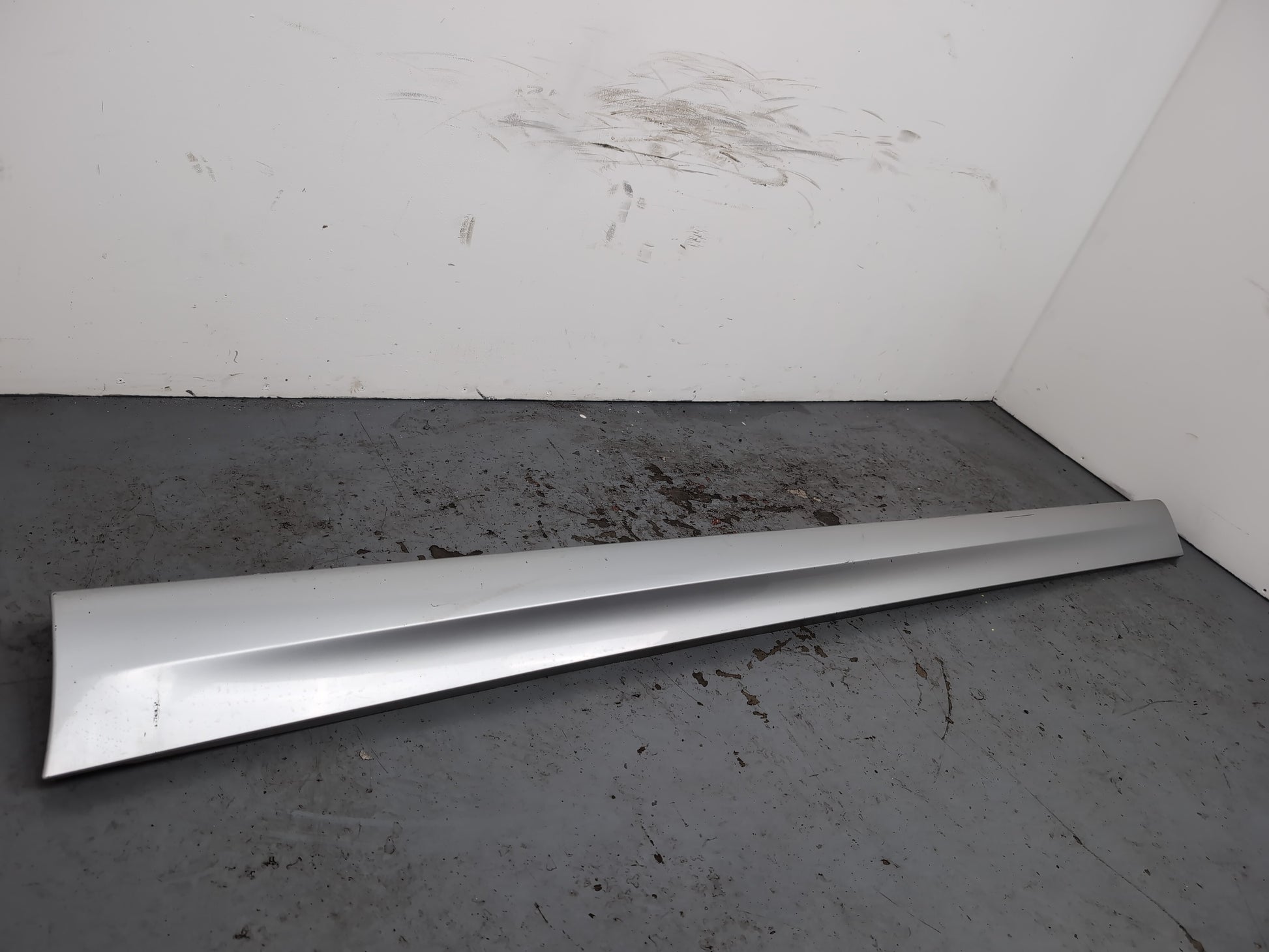 Side Skirt LH 5