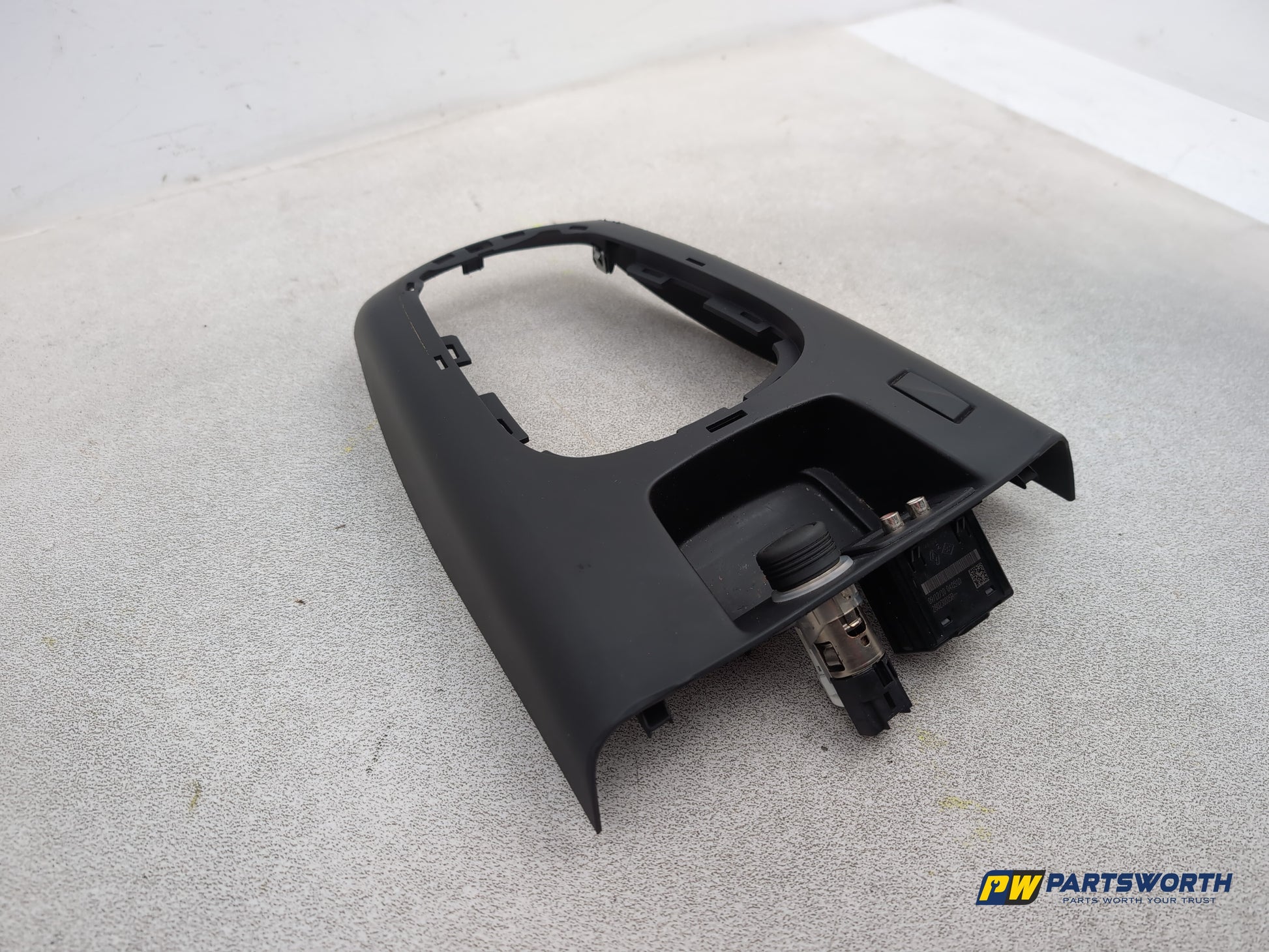 Centre Console Trim  3