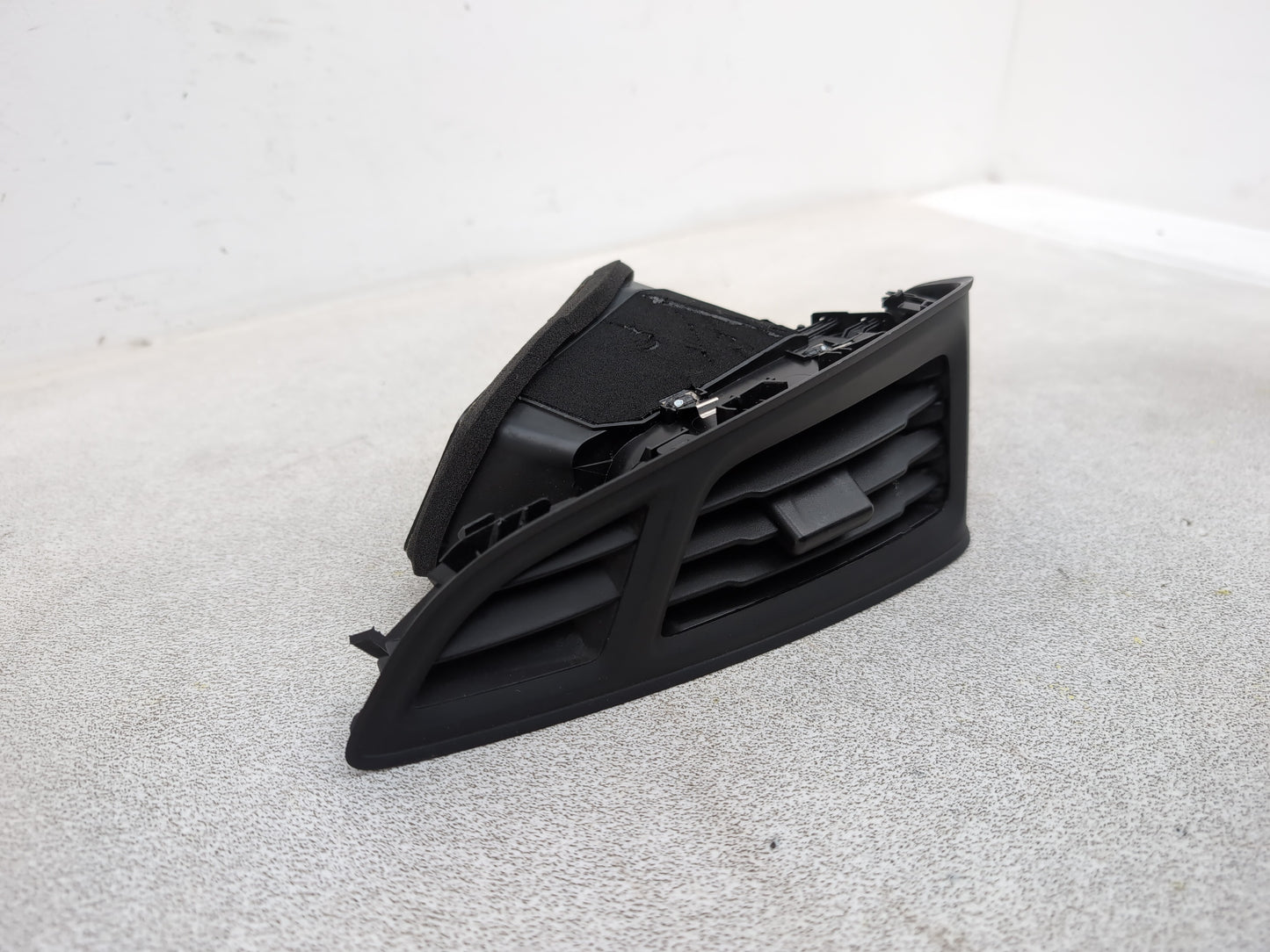 Dashboard Trim With Air Vent  2