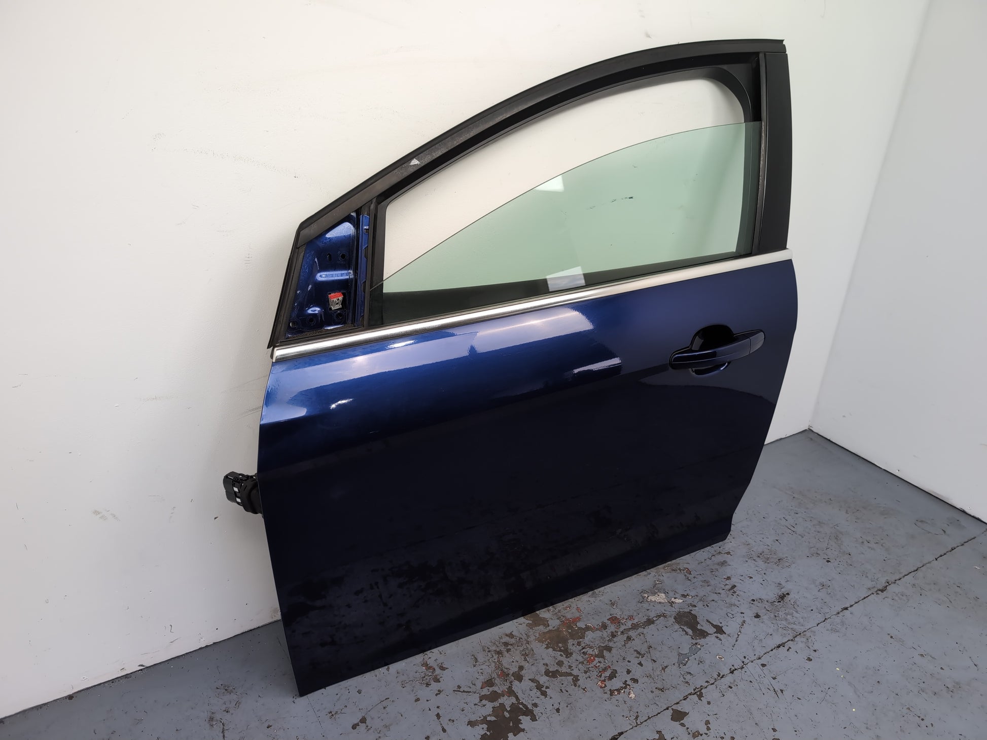 Door Front LH 3