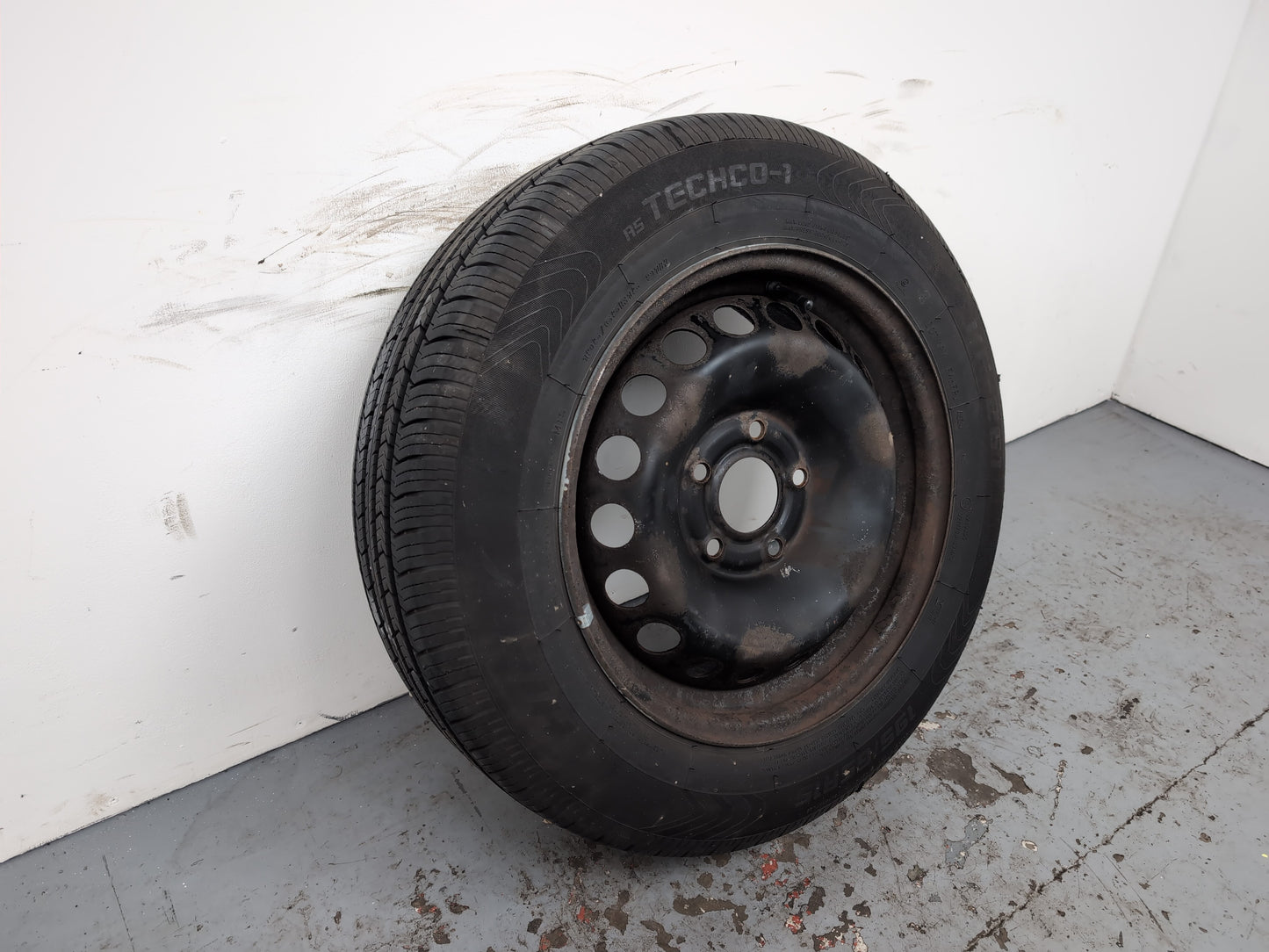 Renault Scenic Bizu Wheel With Tyre 195/65 R15 - photo 3