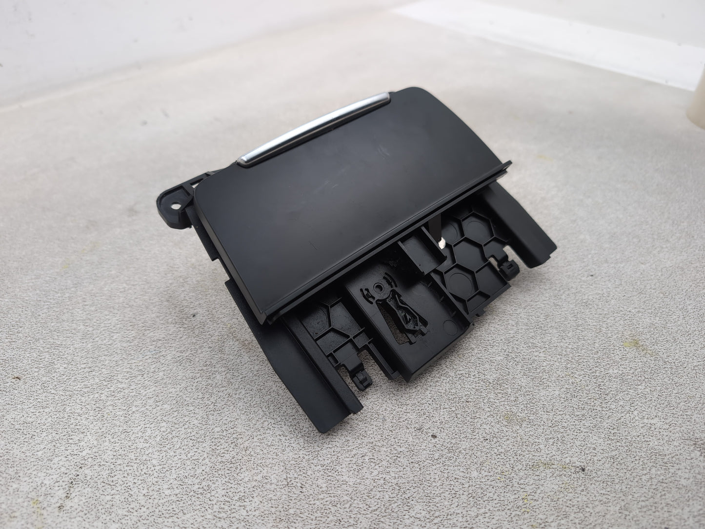 Ashtray Centre Console 3