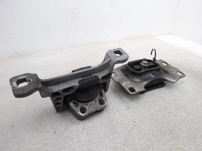 Set Of Engine Mounts LH + RH 3