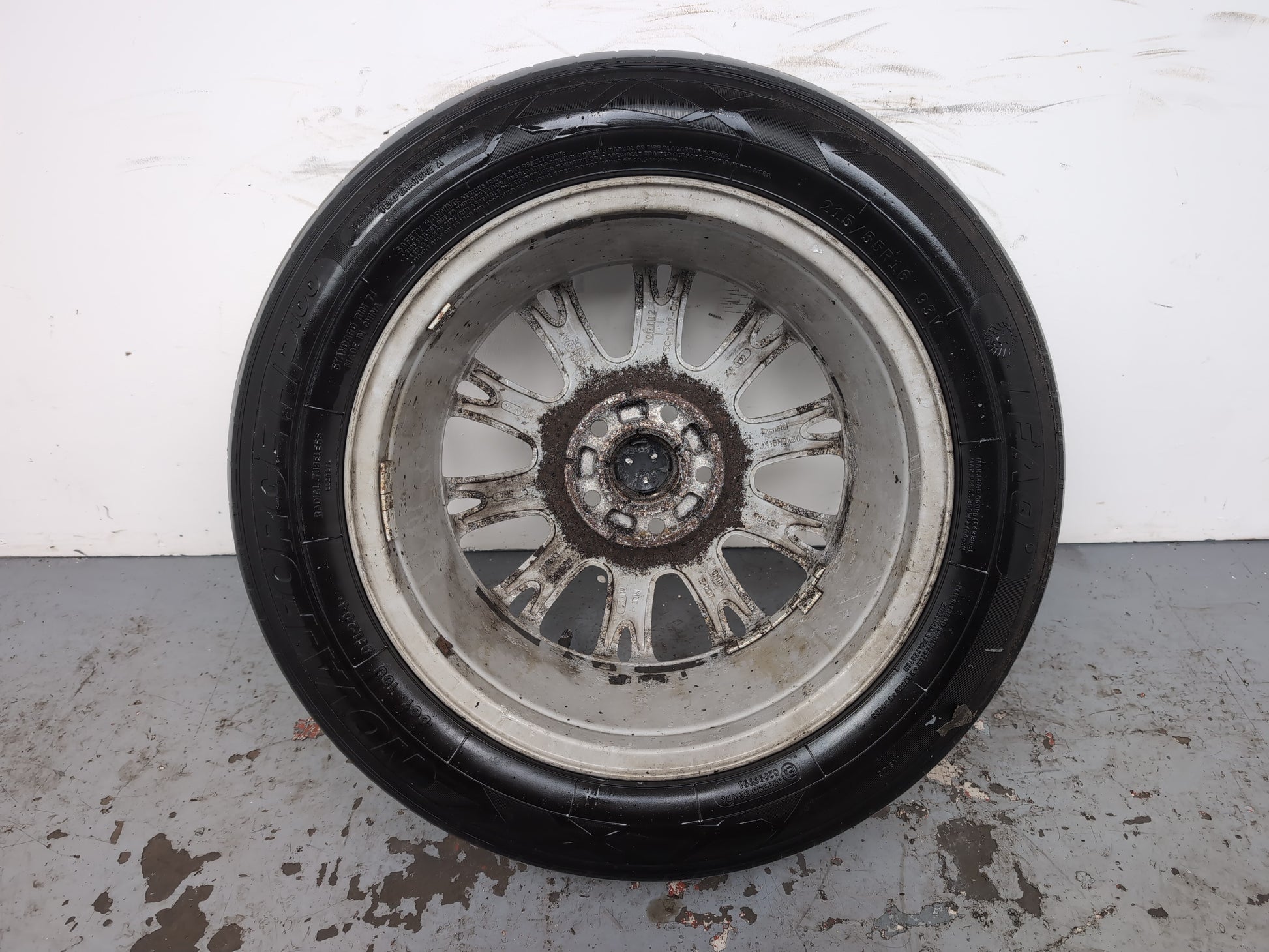 Ford Focus Zetec Tdci Wheel With Tyre 215/55 R16 7jx16h2x50 - photo 9