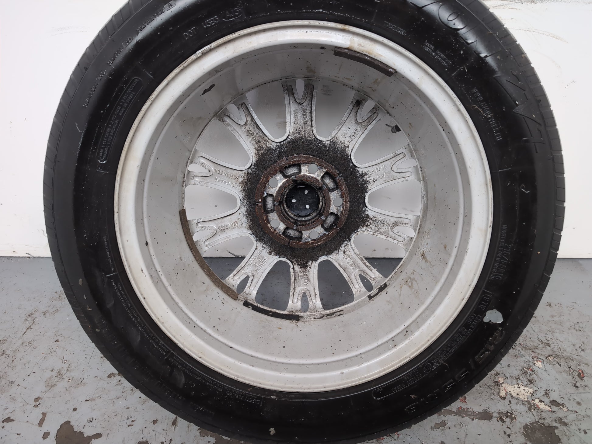 Ford Focus Zetec Tdci Wheel With Tyre 215/55 R16 7jx16h2x50 - photo 9