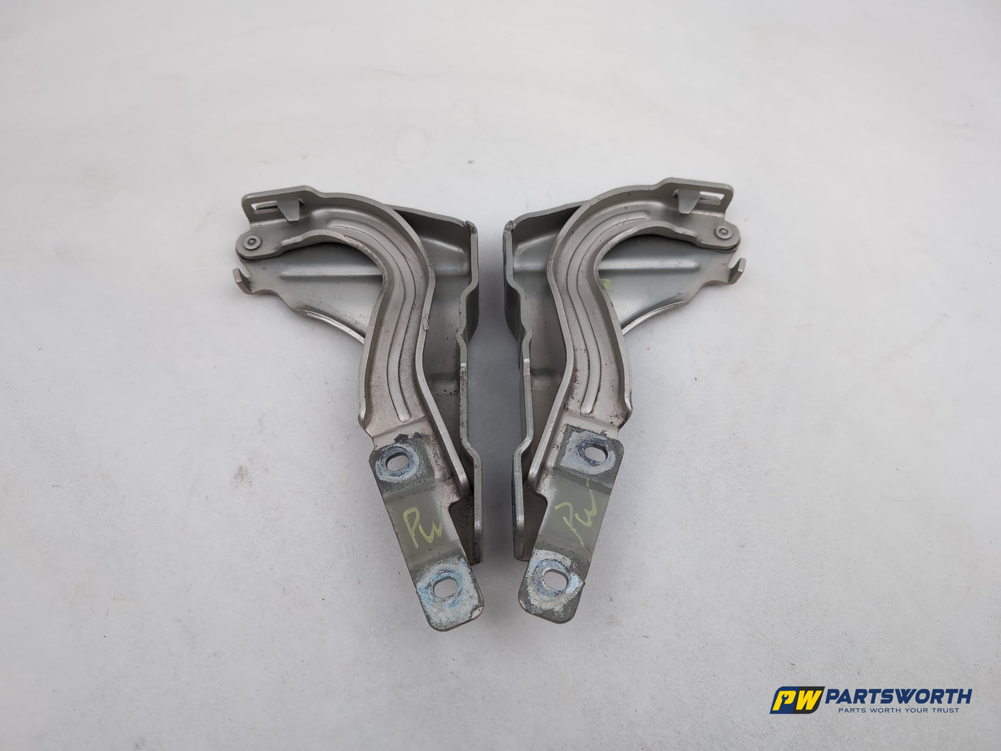 Bonnet Hinges 9
