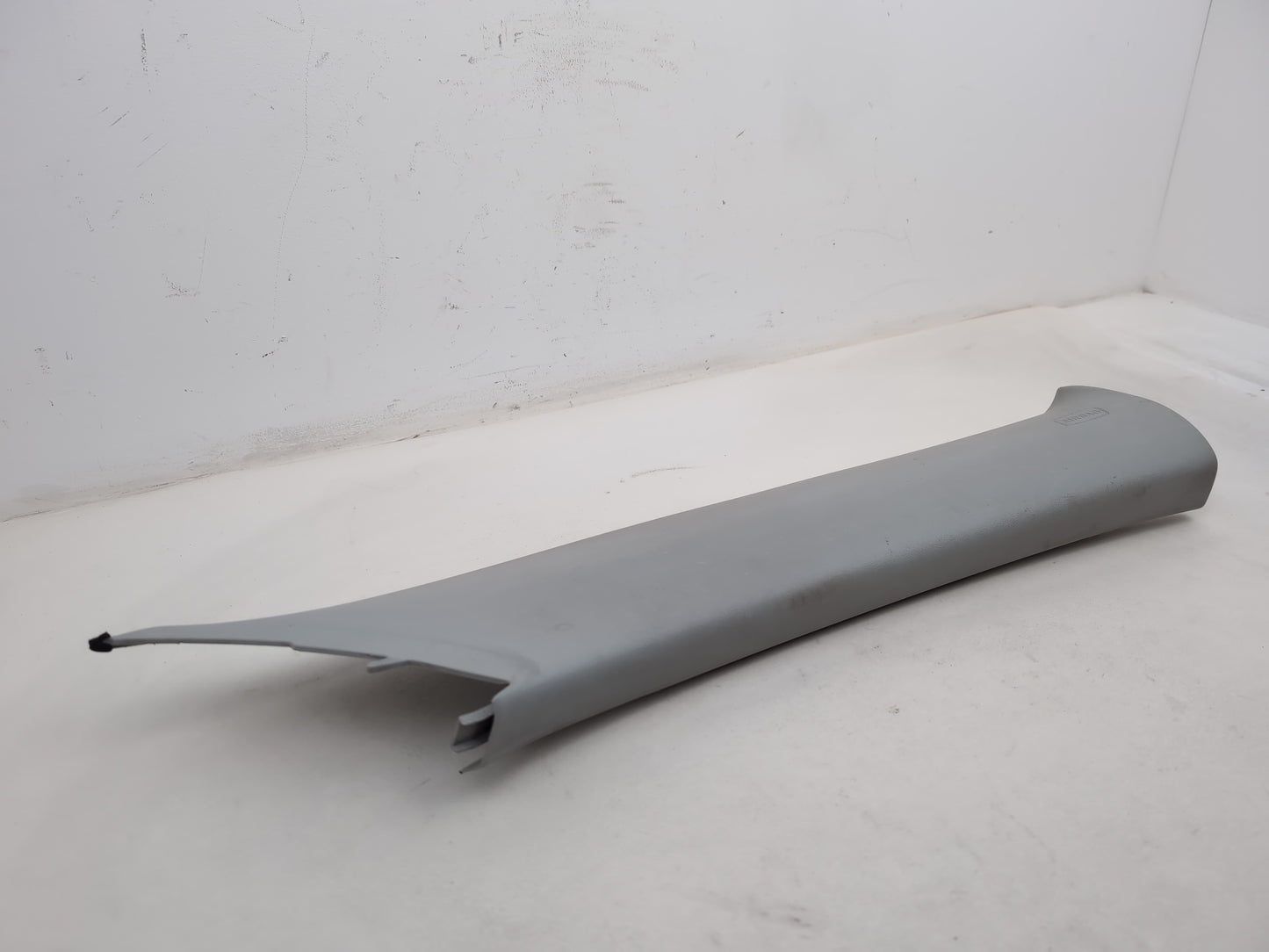 RH A Pillar Trim  3
