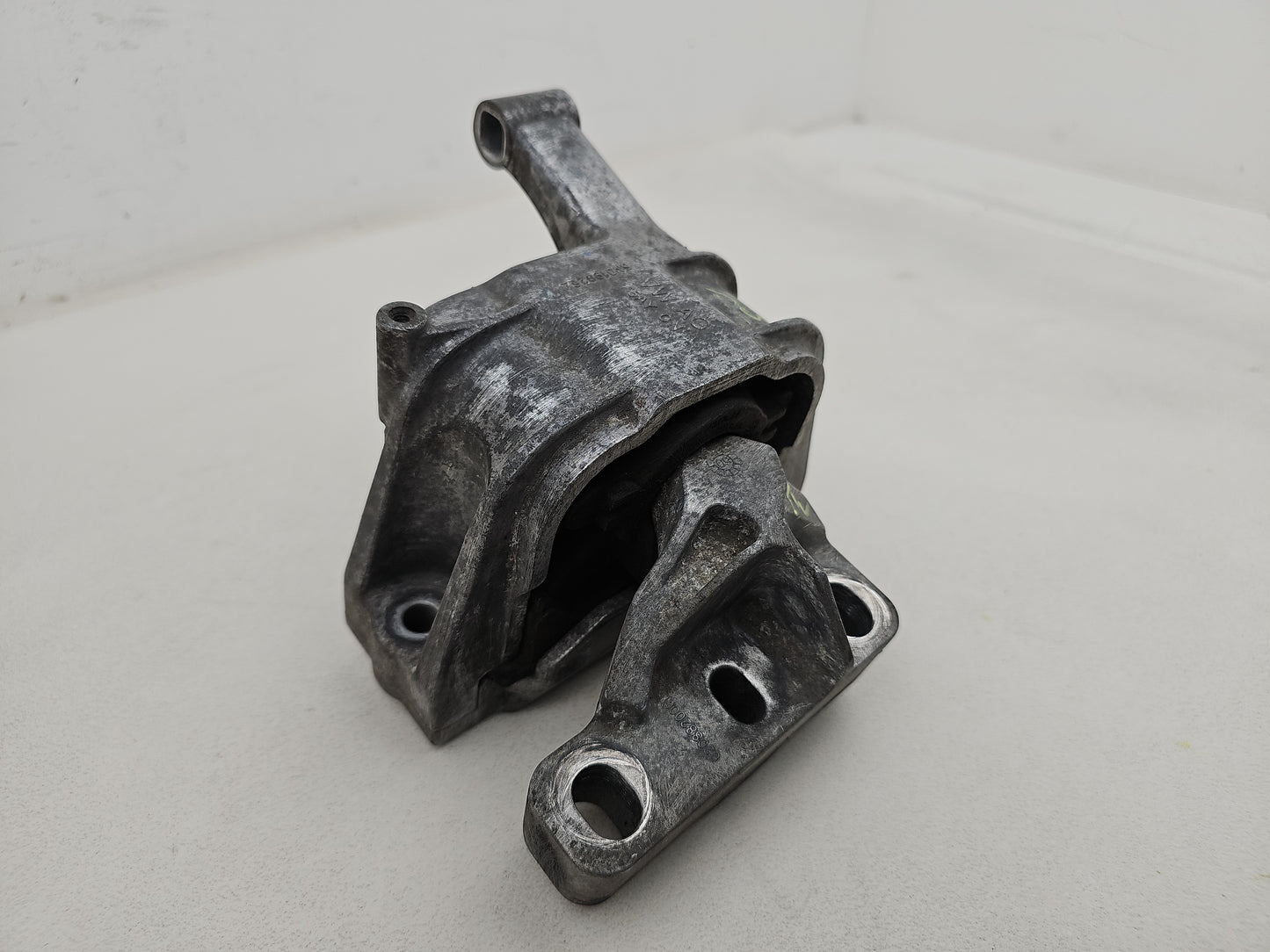 Engine Mounting Bracket Front 3