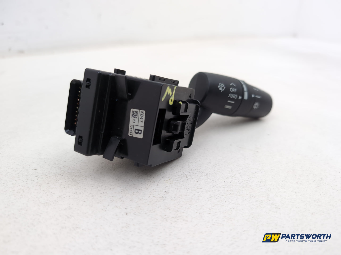 Wiper Stalk, Cruise Control, Gear Selector Stalk  3