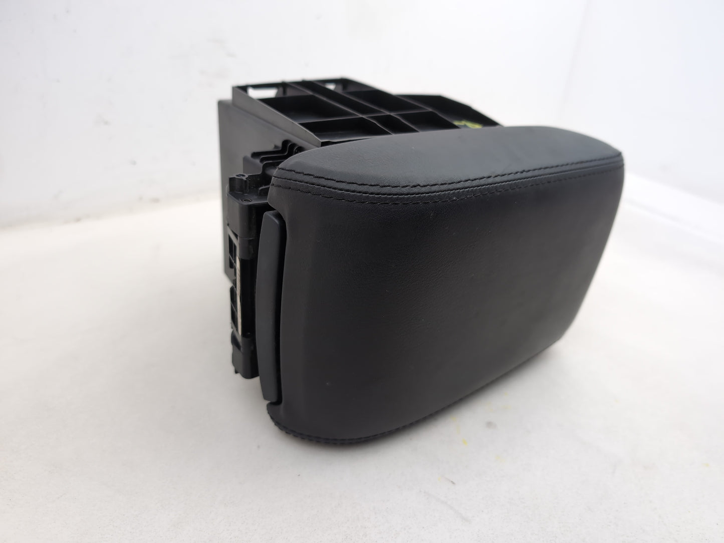 Centre Console Armrest 3