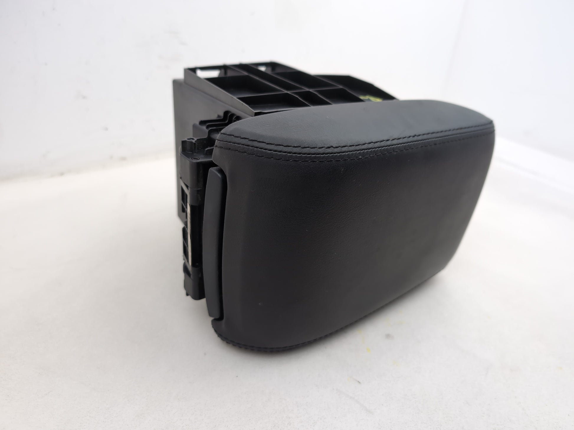 Centre Console Armrest 3