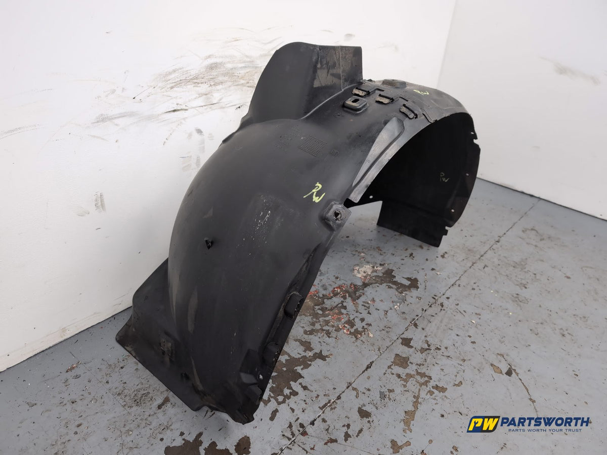 Moulding Wheel Arch Front RH 3