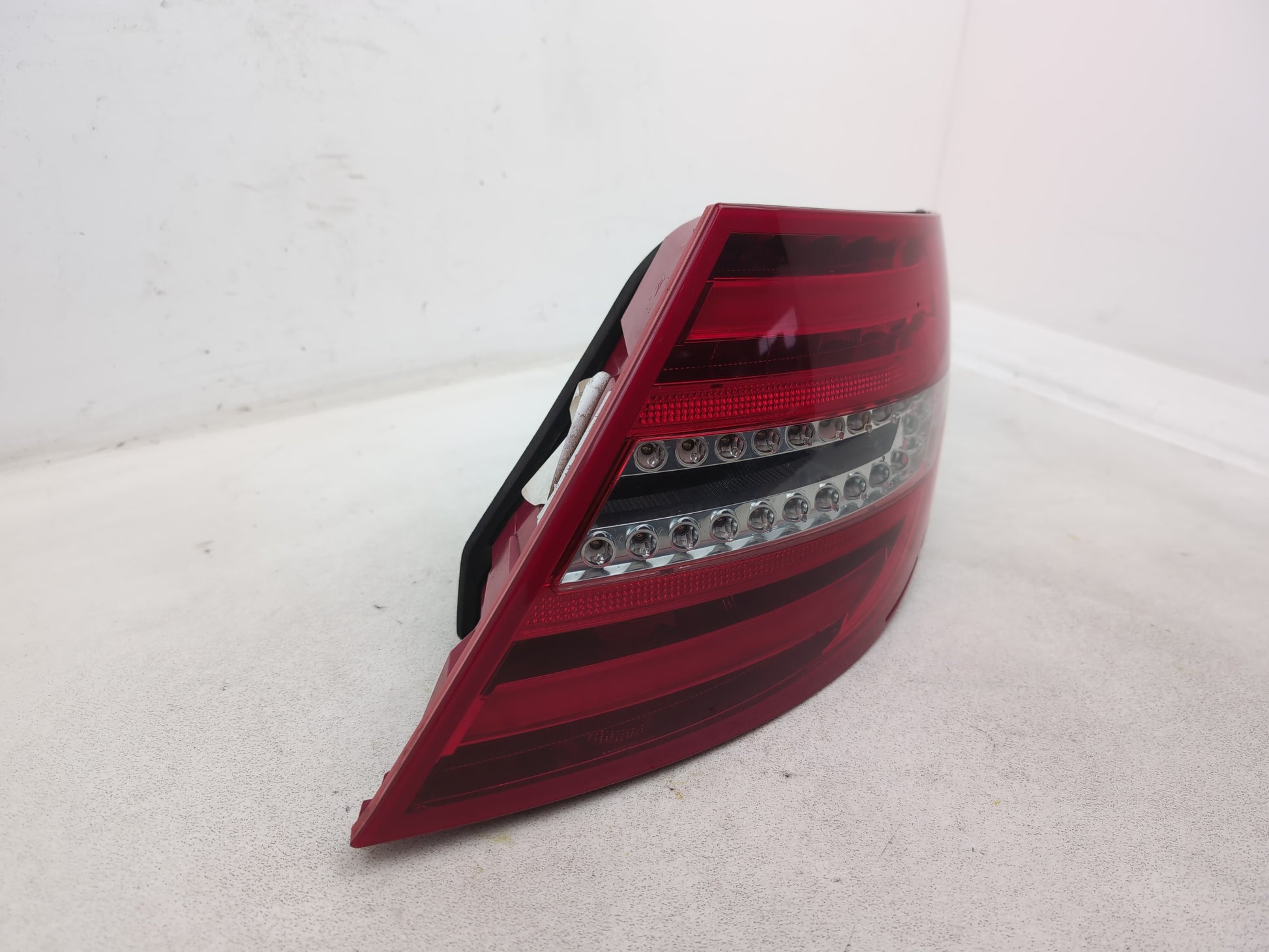 Mercedes-Benz C250 Amg Sport Lamp Assembly Rear Rh Driver Side A2048205864 - photo 3