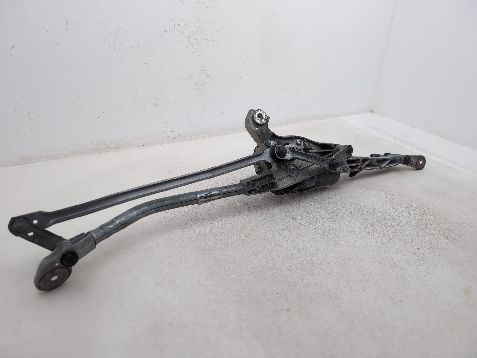 Front Wiper Motor & Mechanism / Linkage 3