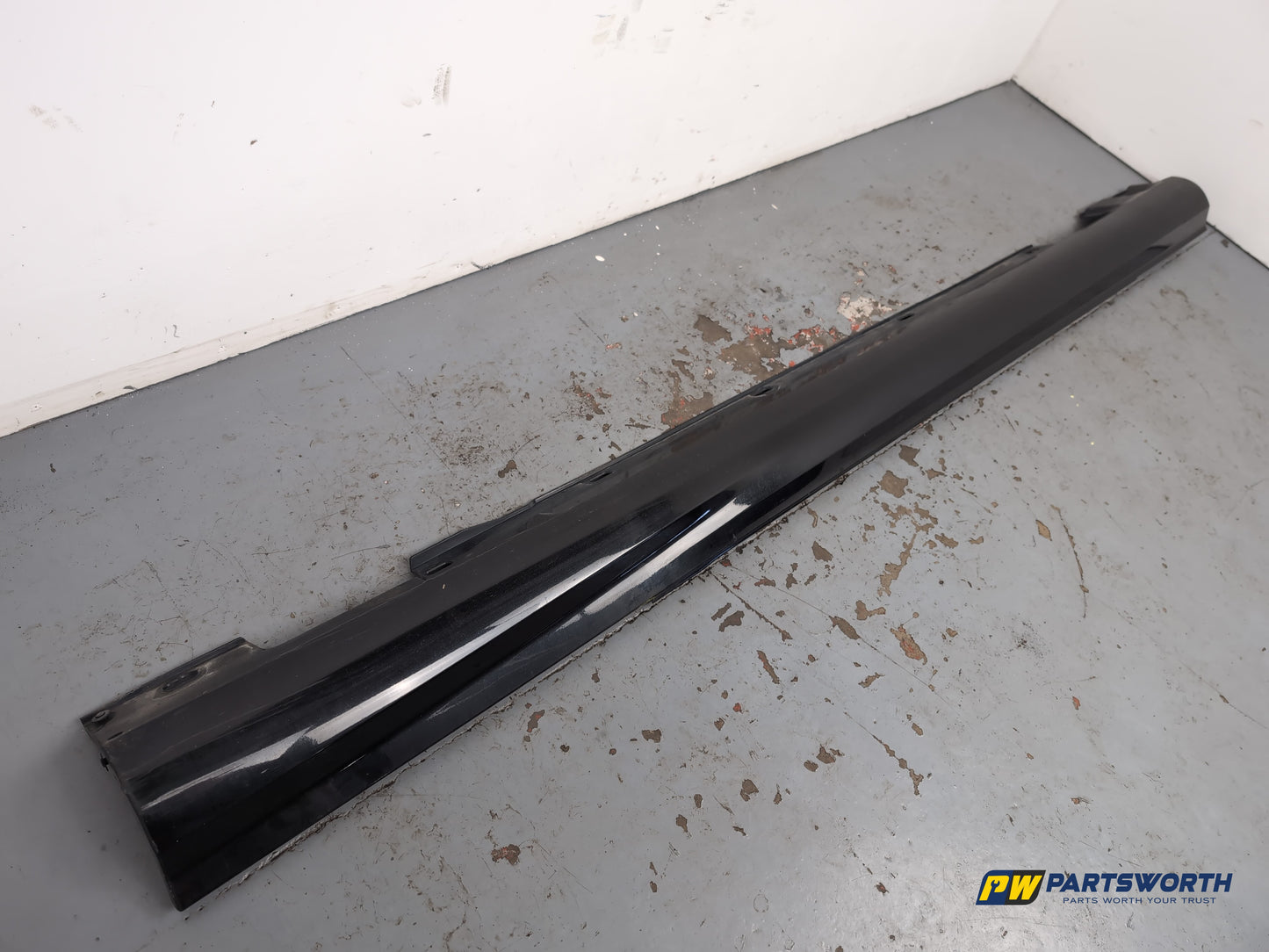Side Skirt LH 3