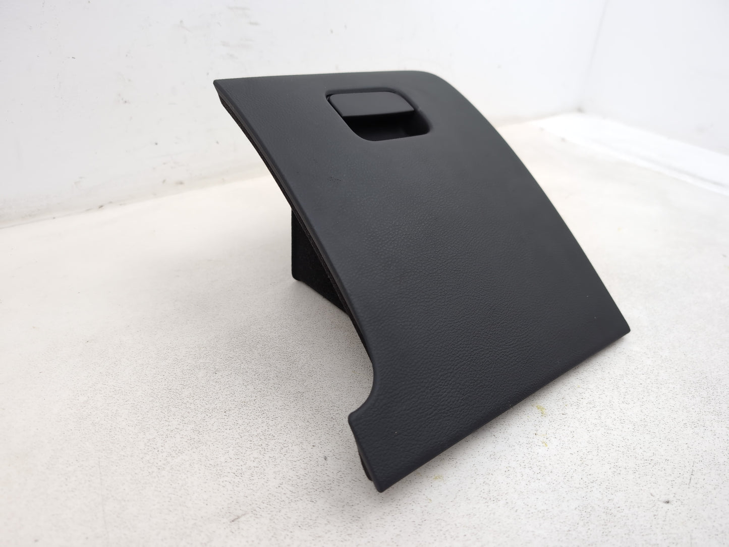 Glove Compartment Assembly 3