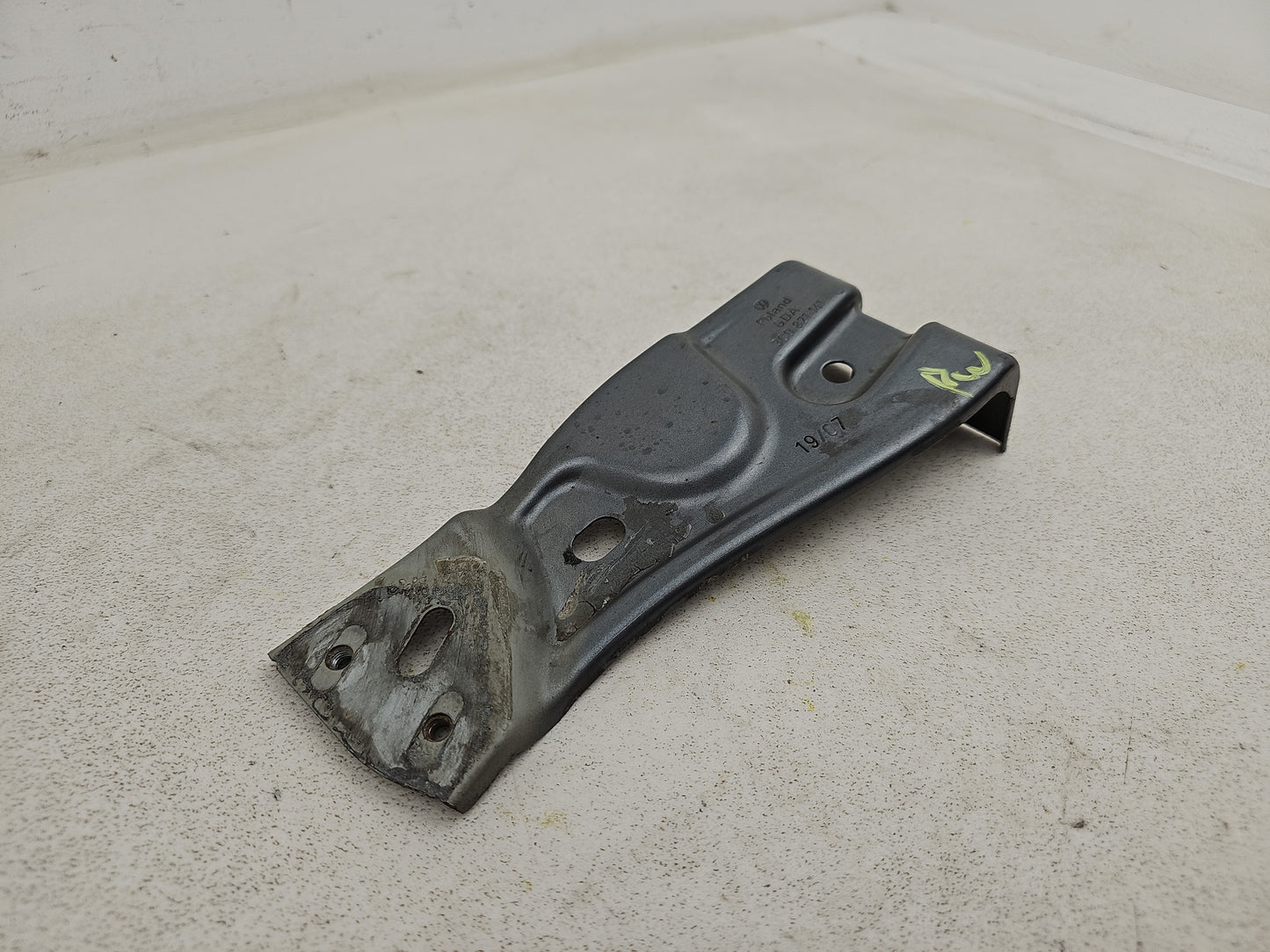 Exterior bracket 3
