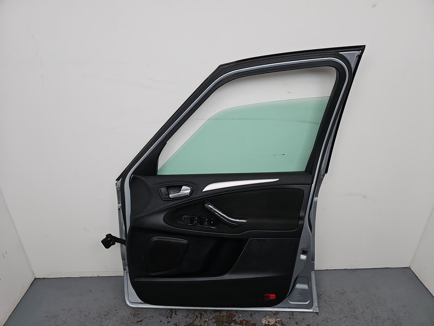 Door Front RH 9