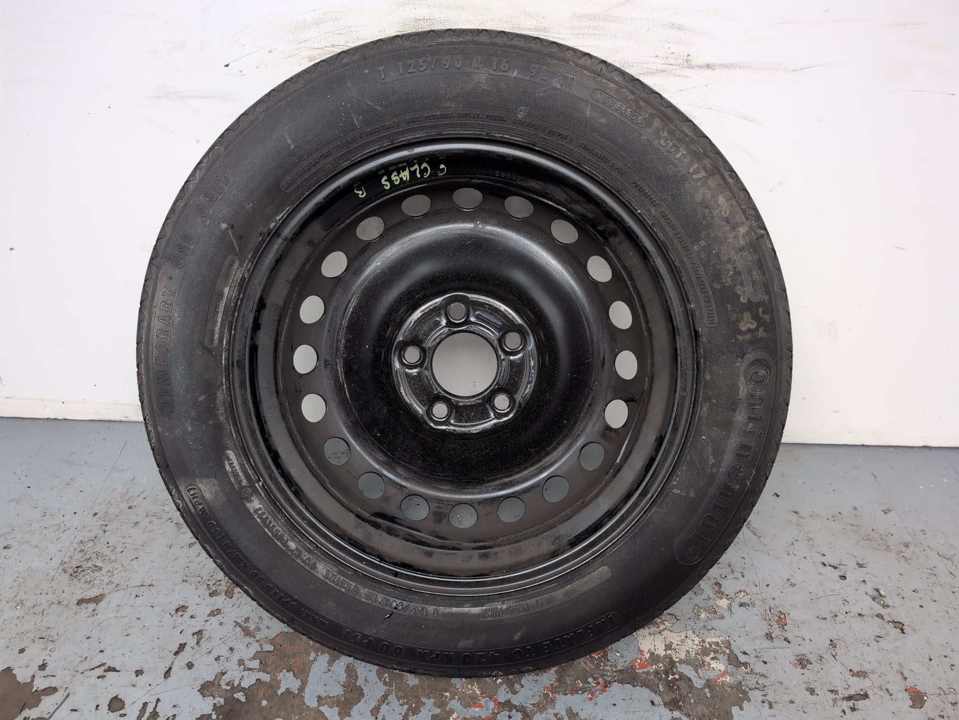 Space Saver Spare Wheel and Tool Kit  9