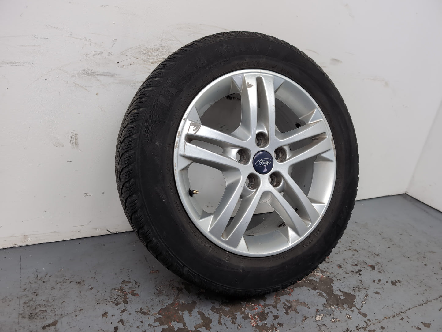 Ford Galaxy Zetec Tdci Auto Wheel With Tyre 205/60 R16 Am2j1007aa - photo 3