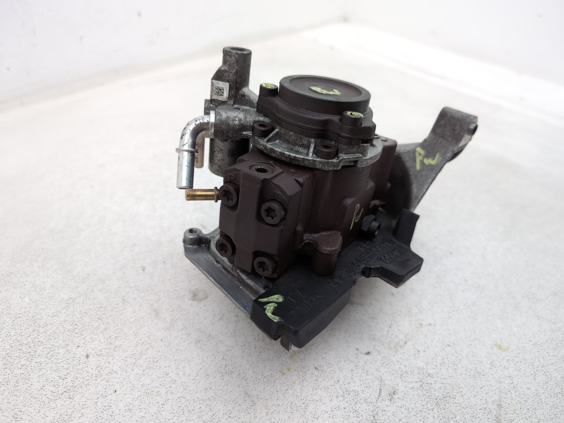 High pressure fuel pump 3