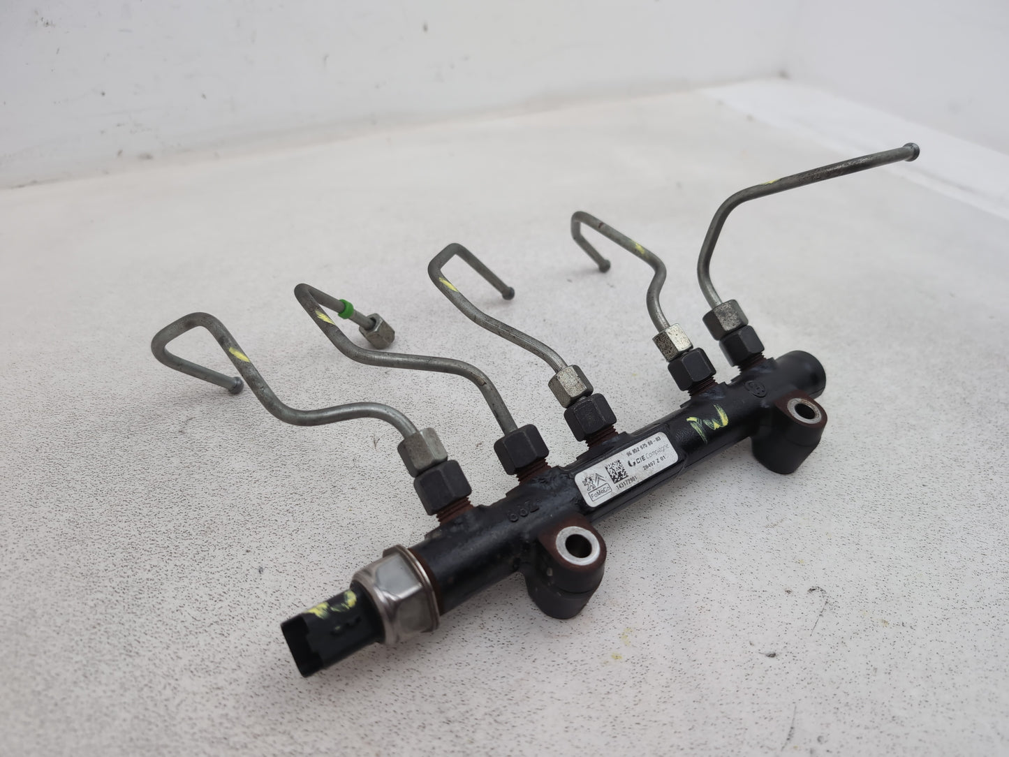 Fuel Rail 3