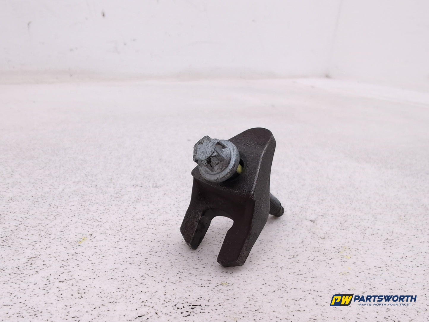 Engine Mounting Bracket 3
