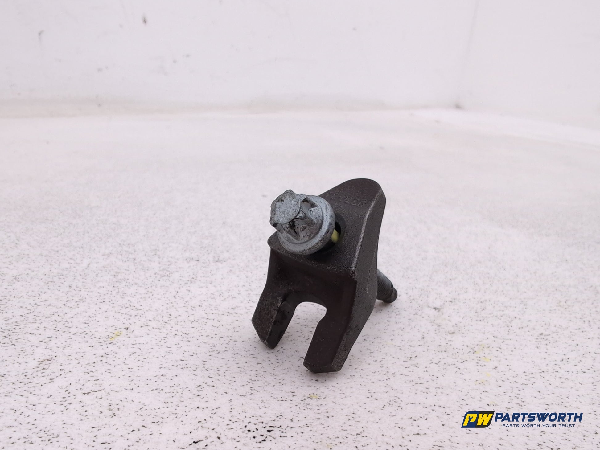 Engine Mounting Bracket 3