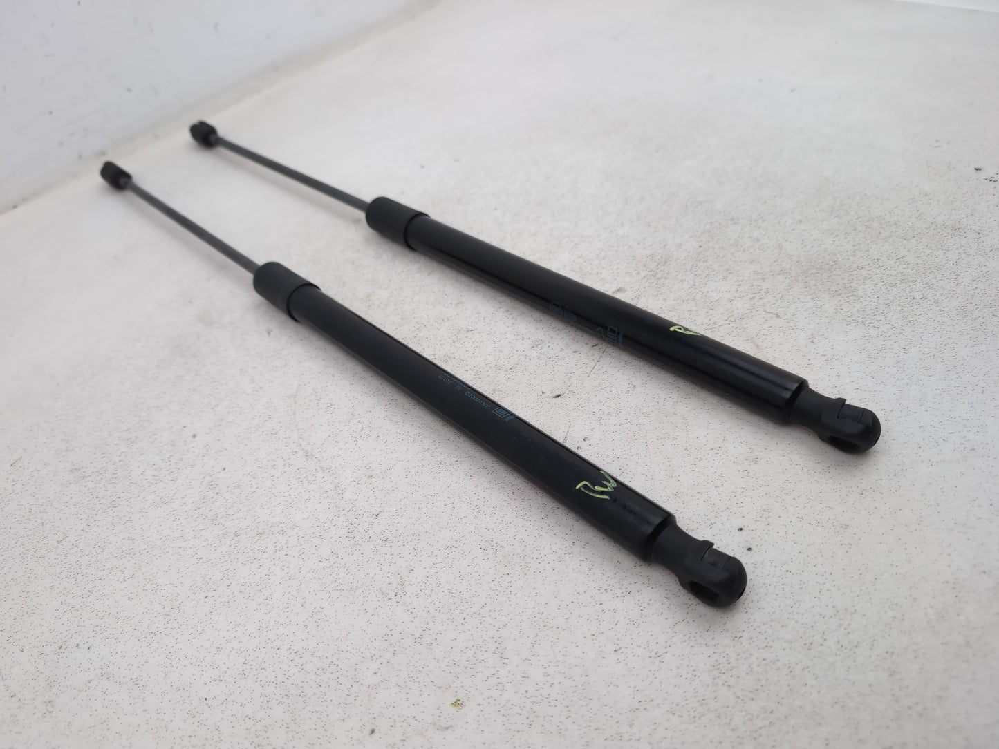 Tailgate Support Strut 3