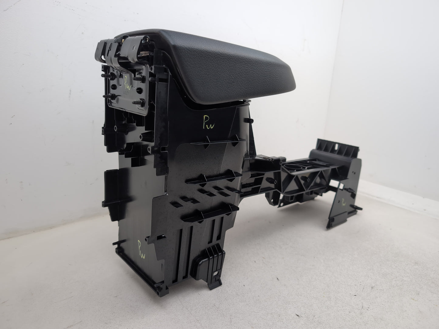 Centre Console Armrest 3