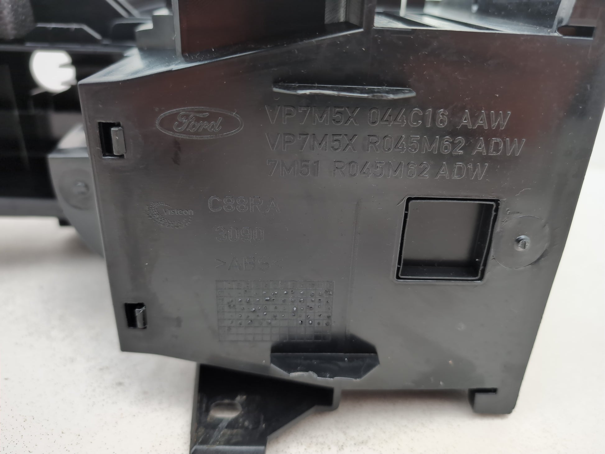 Centre Console Armrest 9