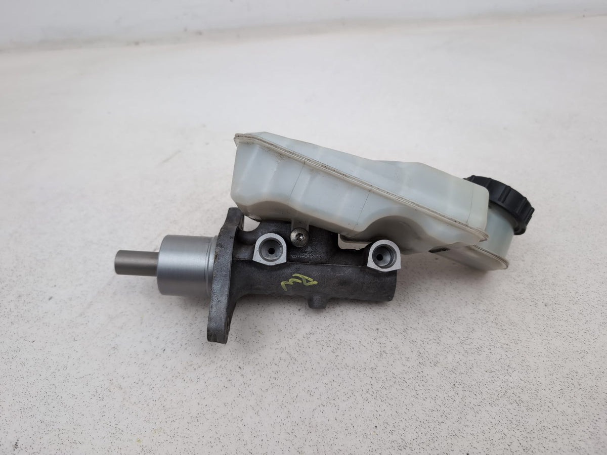 Brake Master Cylinder Assembly 3