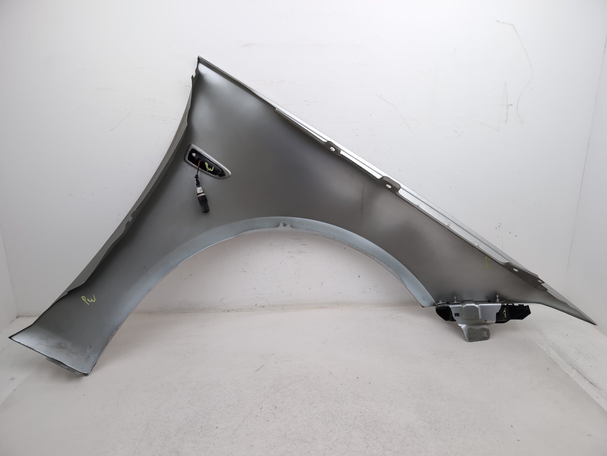 Wing Front LH 9