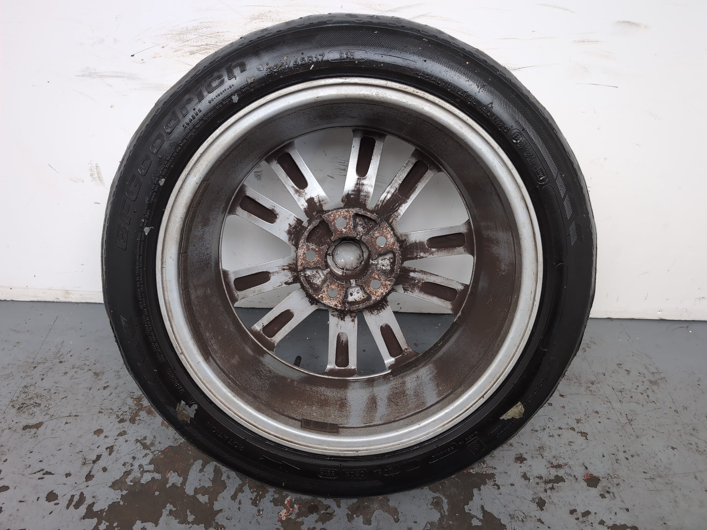 Honda Accord /Nissan Quasqai Wheel With Tyre 225/45 R17 403004ea1b - photo 9