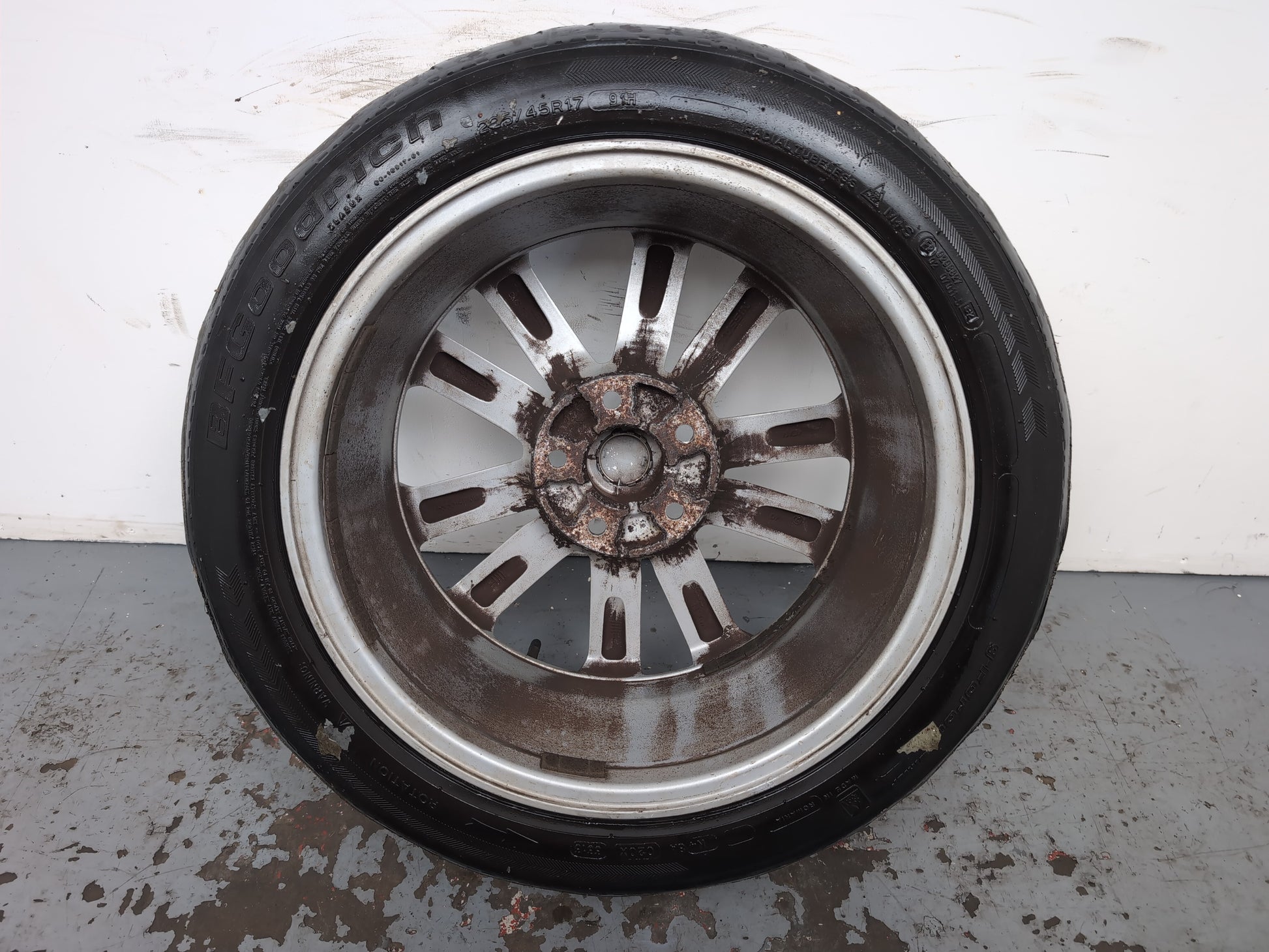 Honda Accord /Nissan Quasqai Wheel With Tyre 225/45 R17 403004ea1b - photo 9