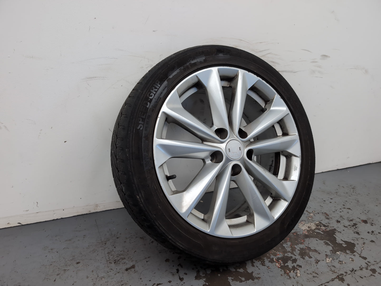 Honda Accord /Nissan Quasqai Wheel With Tyre 225/45 R17 403004ea1b - photo 3