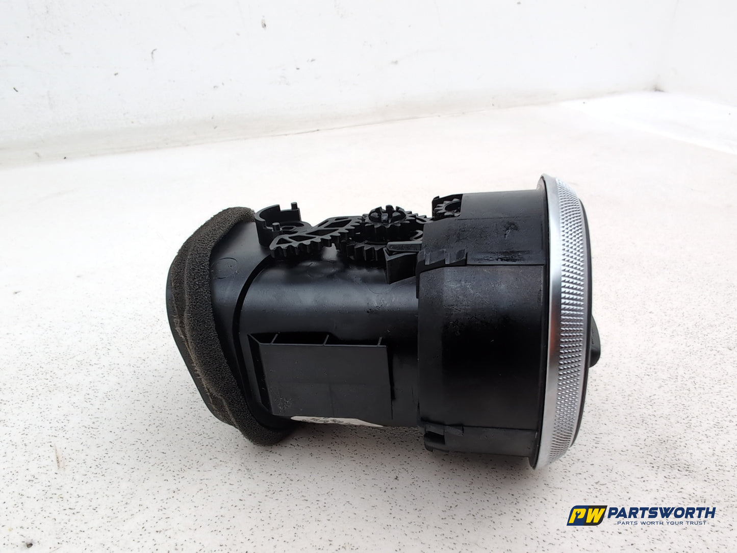 Audi A3 Sport Tfsi Dashboard Trim With Air Vent 8p0820901c5pr 2003-2012 - photo 3