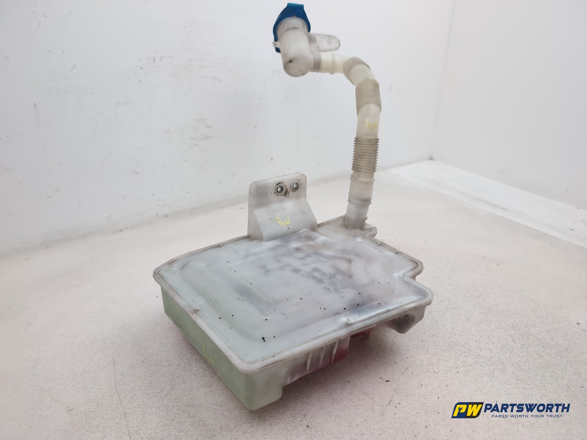 Audi A3 Sport Windscreen Washer Reservoir Pump 1k0955453q 1k0955453r 1k0955453s - photo 3