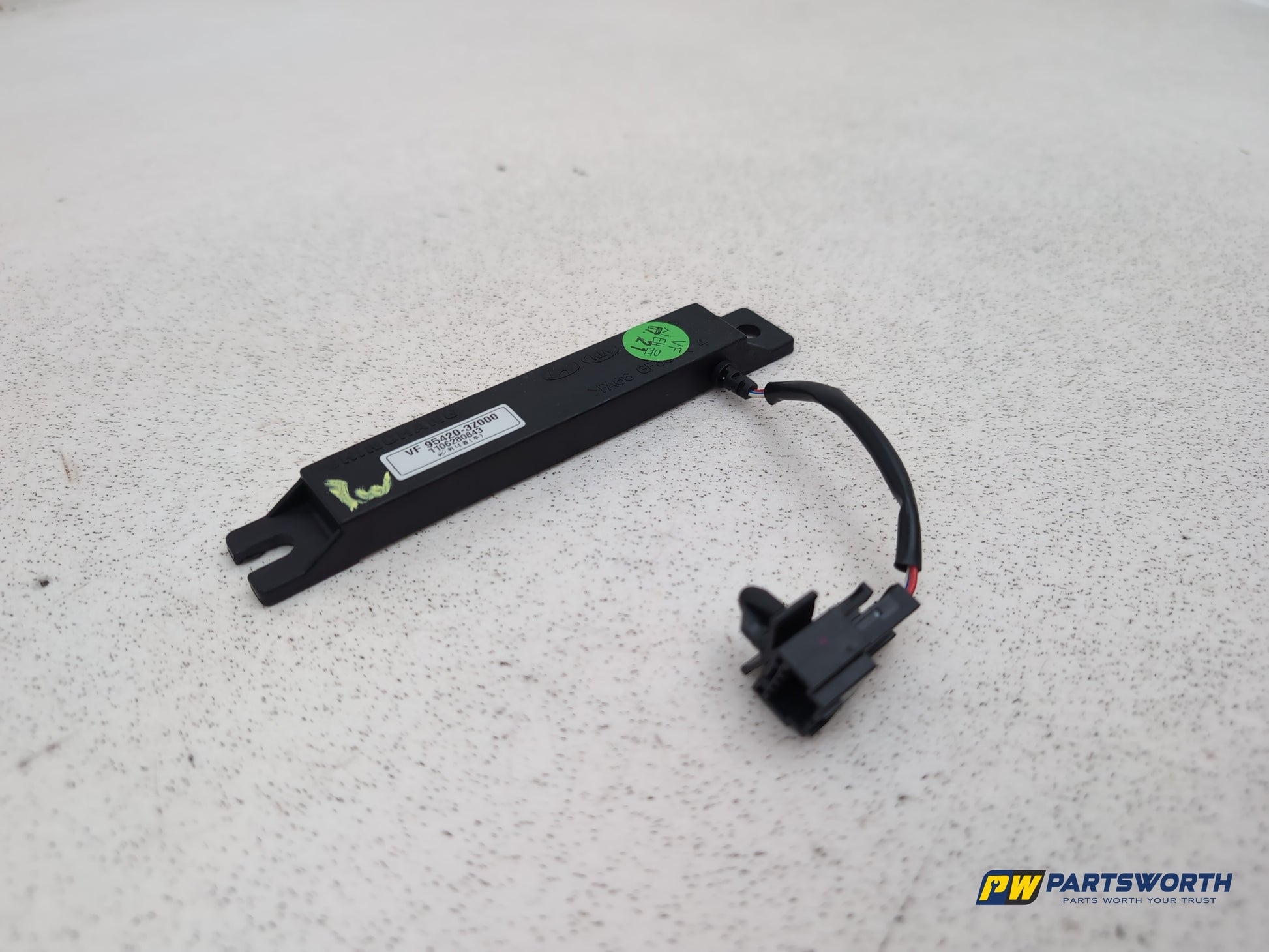 Hyundai I40 Style Crdi 2012 Antenna Amplifier 95420-3z000 - photo 3