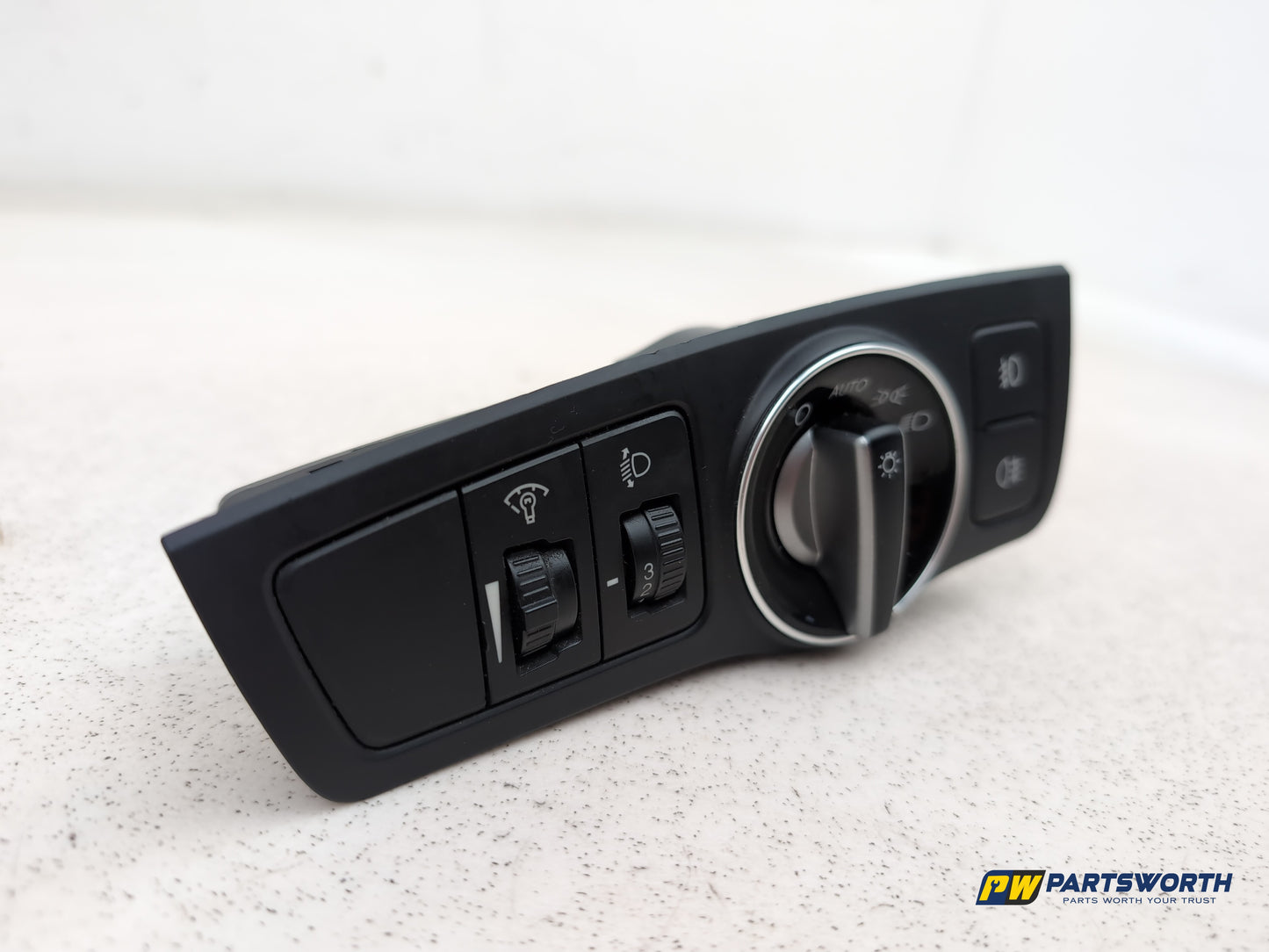 Hyundai I40 Headlight Fog Light Control Switch Trim Panel 93300-3z970 2011-2015 - photo 3