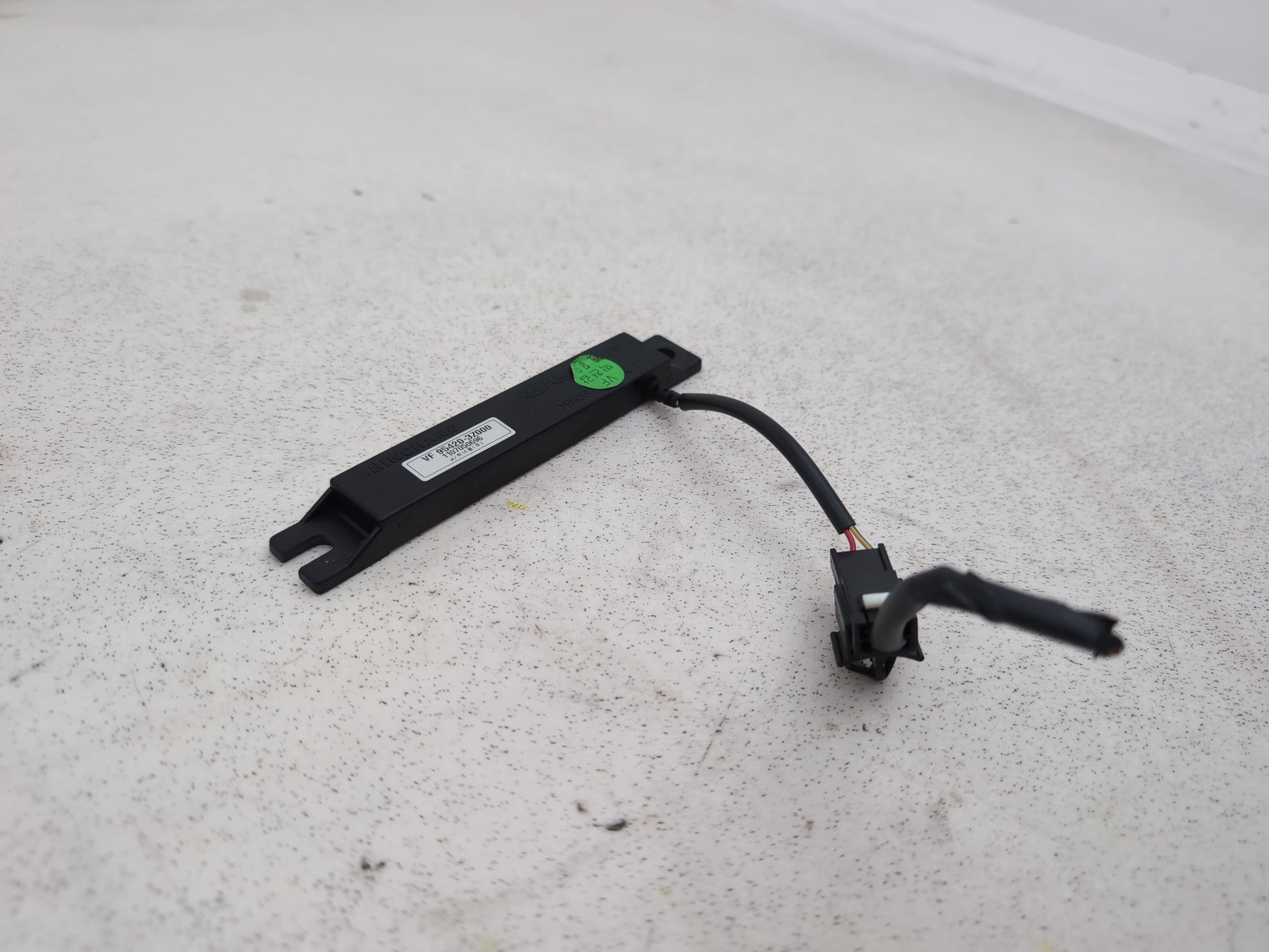Hyundai I40 Style Crdi Antenna Amplifier 954203z000 2011-2019 - photo 3