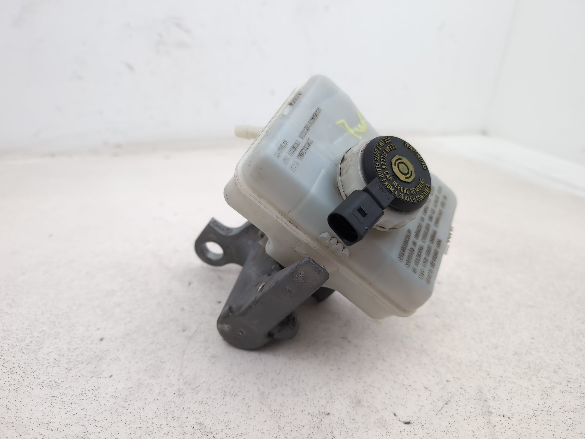 Audi A6 Se Tdi Brake Master Cylinder 2011-2018 - photo 3