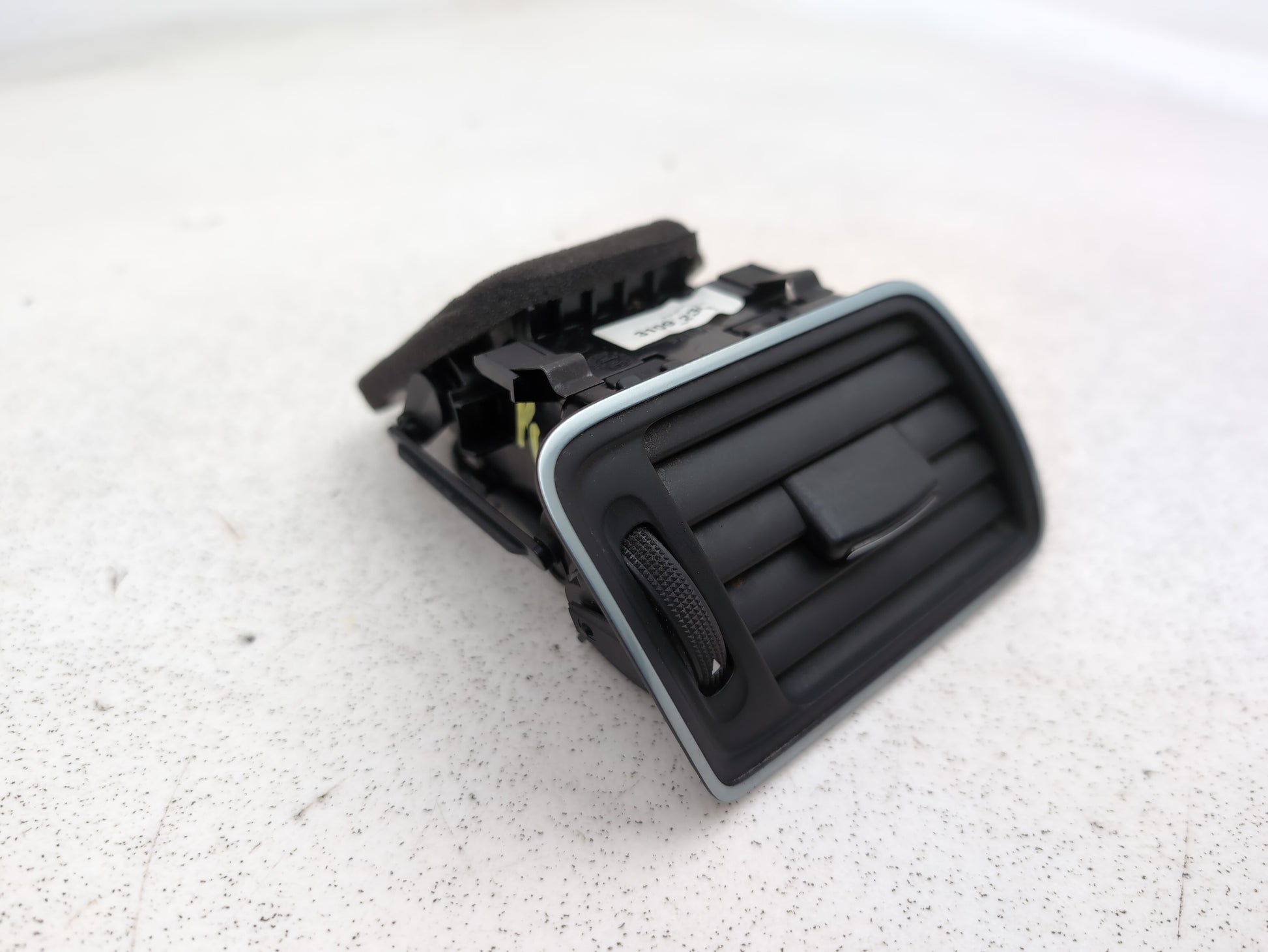 Volkswagen Passat Highline Drivers Side Front Dash Air Vent 3ac819702a 2010-2014 - photo 3